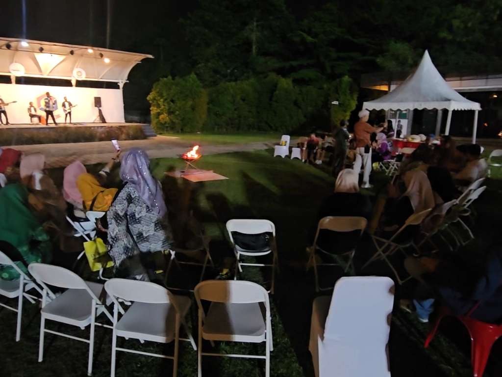 Bonfire, Live Music, Sharing Session di Diabetes Camp 2024