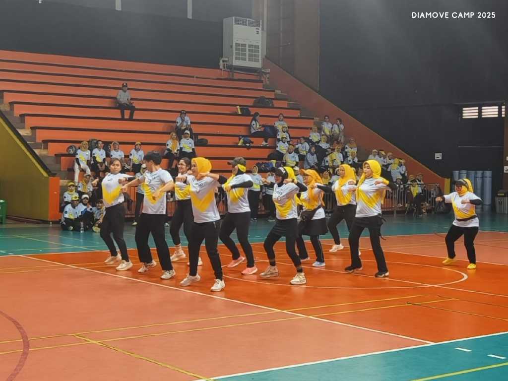 Setiap kelompok senam beraksi yang terbaik